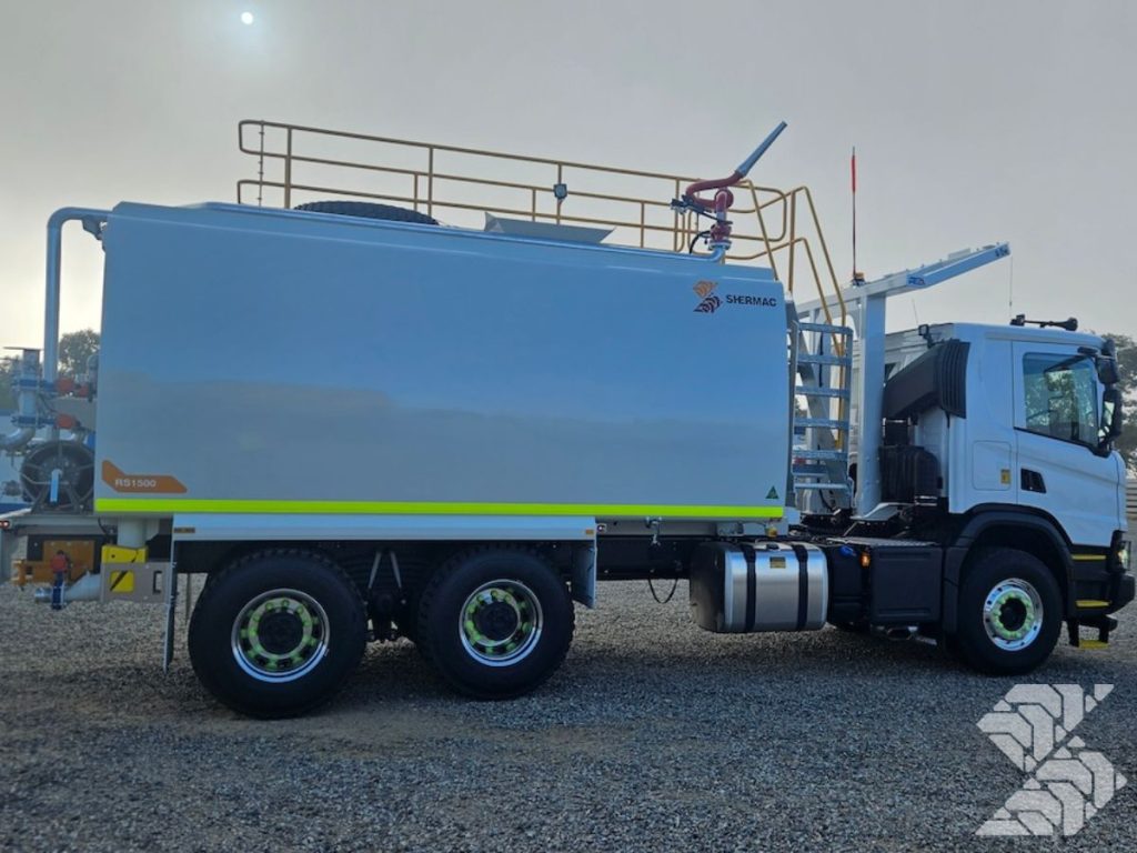 6X6 Water Carts Side View