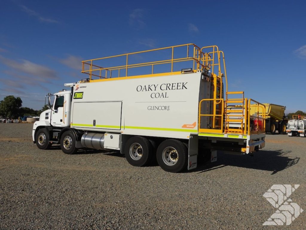 8x4 Service Truck shermac