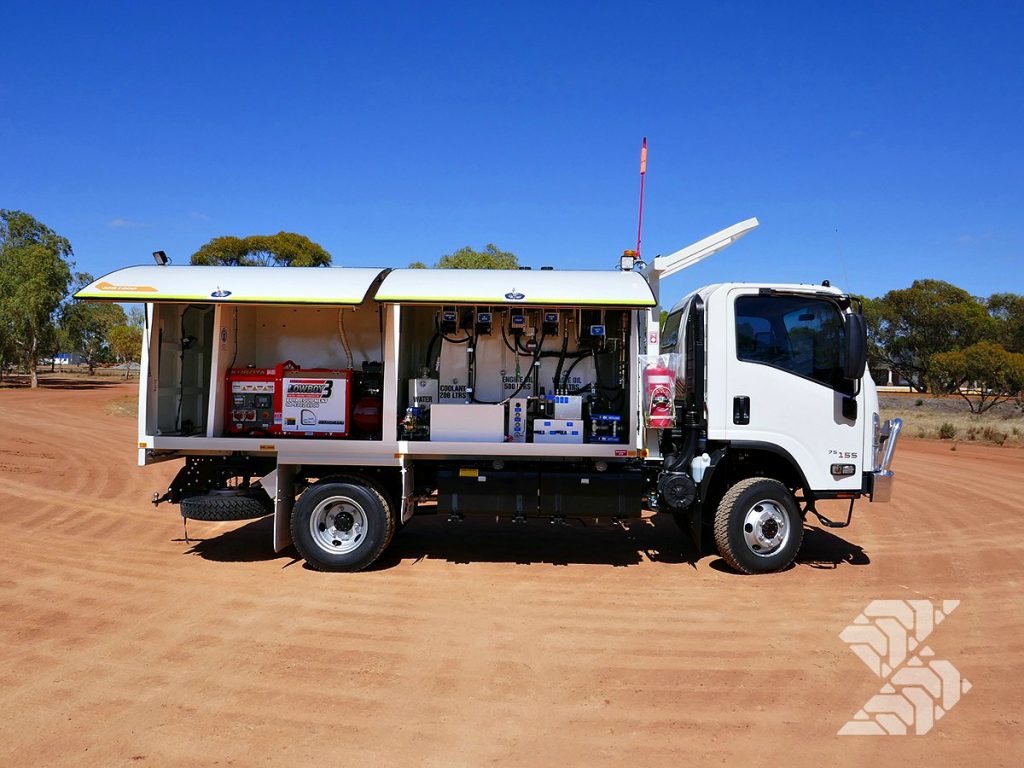 Mineserve-1000-Service-Truck-on-Isuzu-NPS-75-155-S