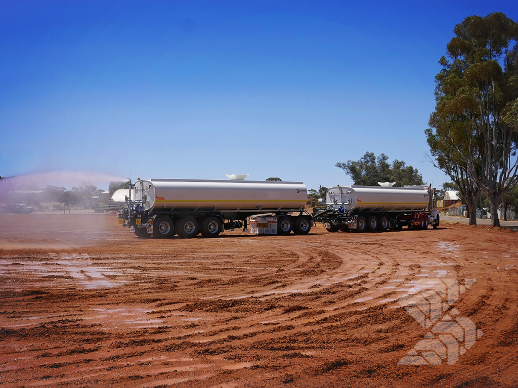 Shermac Roadserve 3000 Semi Water Tankers (1)