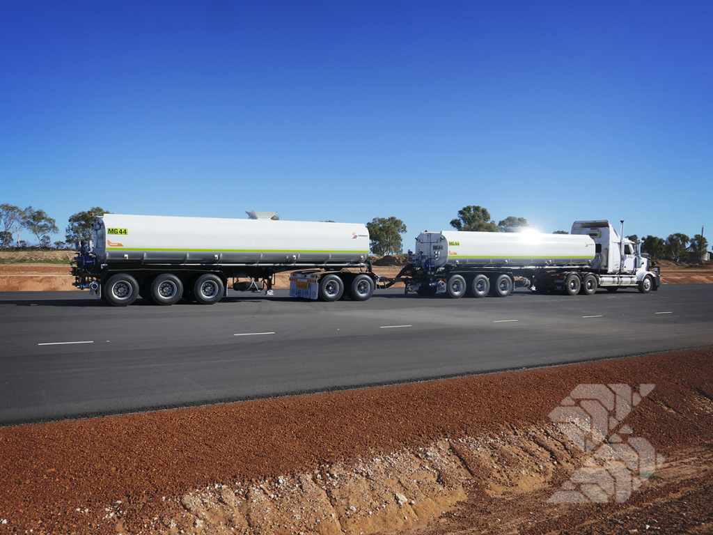 Shermac Roadserve 3000 Semi Water Tankers (2)